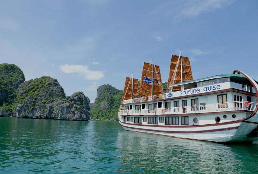 Gray Line Halong Cruise Hotel Ha Long Bagian luar foto
