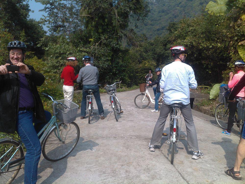 Gray Line Halong Cruise Hotel Ha Long Bagian luar foto