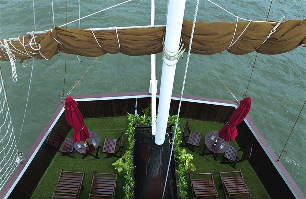 Gray Line Halong Cruise Hotel Ha Long Bagian luar foto