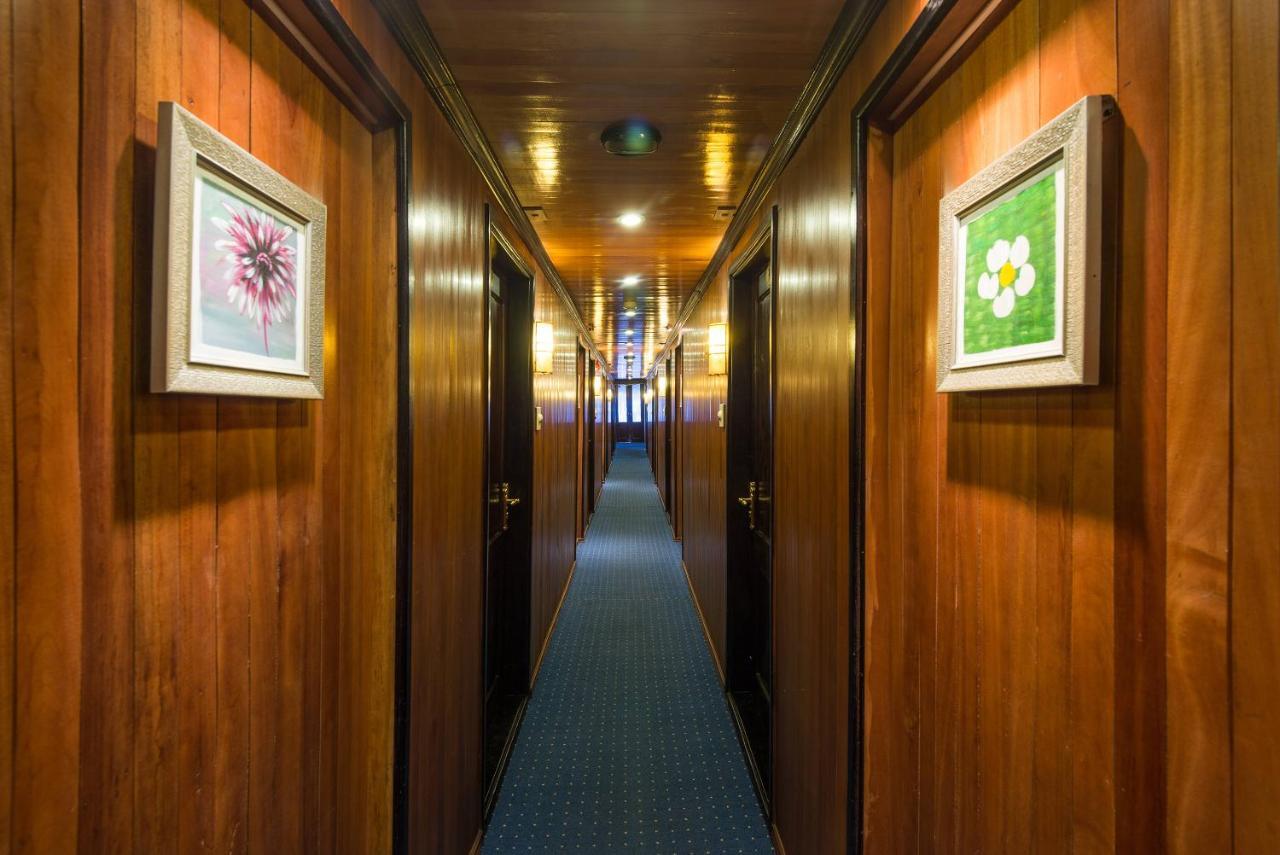 Gray Line Halong Cruise Hotel Ha Long Bagian luar foto